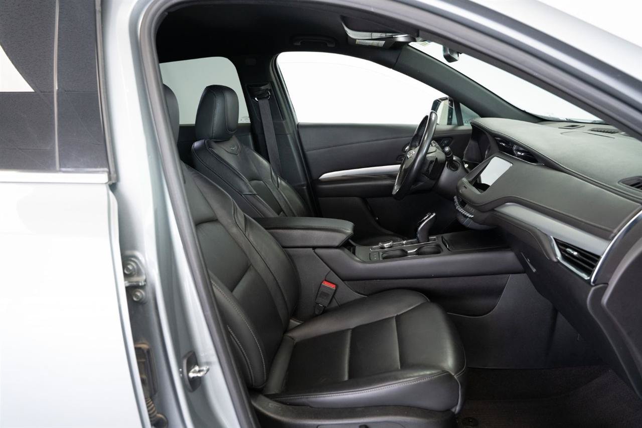 Used 2023 Cadillac XT4 Premium Luxury AWD/4WD image 10