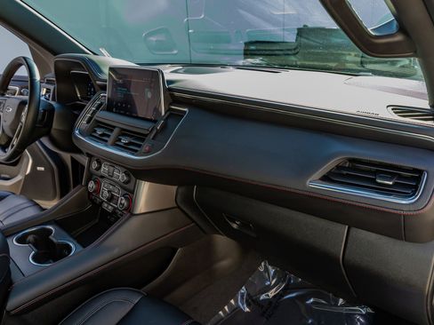 Used 2023 Chevrolet Suburban RST w/ Sport Performance Package image 17