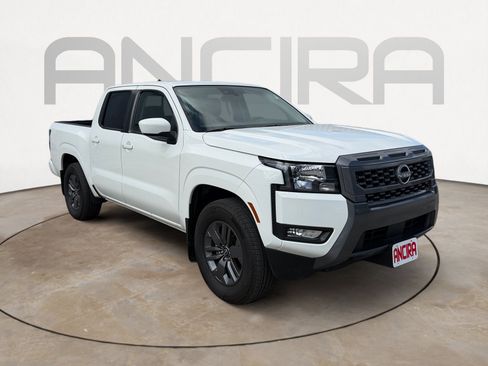 Used 2025 Nissan Frontier SV w/ SV Convenience Package RWD image 4