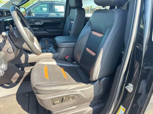 Used 2024 GMC Sierra 1500 AT4 w/ Technology Package AWD/4WD image 33
