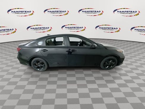 Used 2019 Kia Forte LXS FWD image 9
