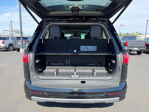 Used 2023 Toyota Sequoia Limited w/ Tow Technology Package AWD/4WD image 22