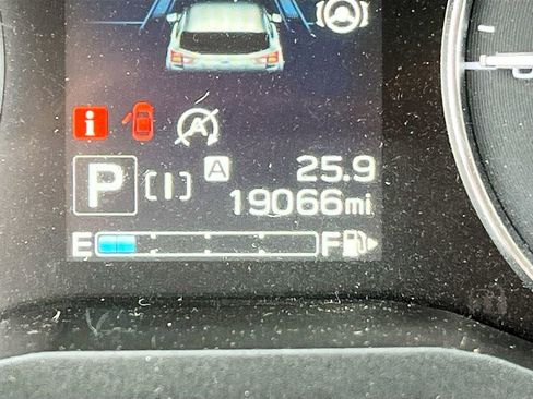 Used 2022 Subaru Crosstrek 2.5i Limited w/ Moonroof Package 1 image 12