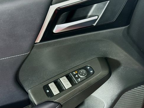 Used 2024 Mitsubishi Outlander SE image 24