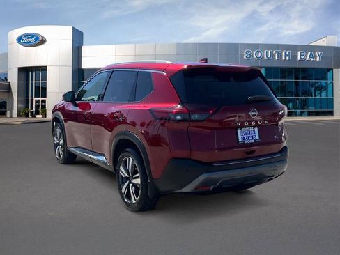 Used 2023 Nissan Rogue SL w/ SL Premium Package FWD image 2