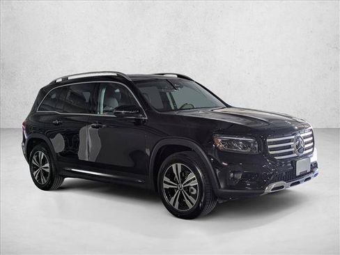 Certified 2025 Mercedes-Benz GLB 250 image 6
