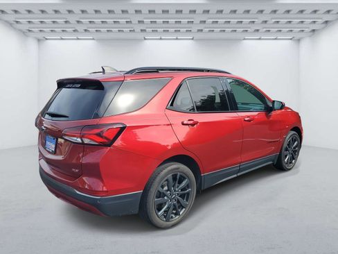 Used 2023 Chevrolet Equinox RS FWD image 4