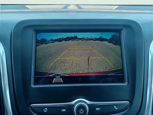 Used 2019 Chevrolet Equinox AWD LT image 24