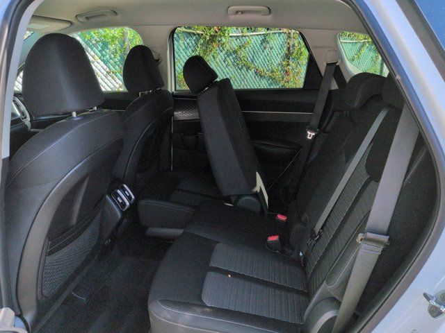 Used 2026 Kia Sorento LX FWD image 13