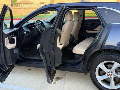 Used 2019 Jaguar F-PACE Premium AWD/4WD image 9