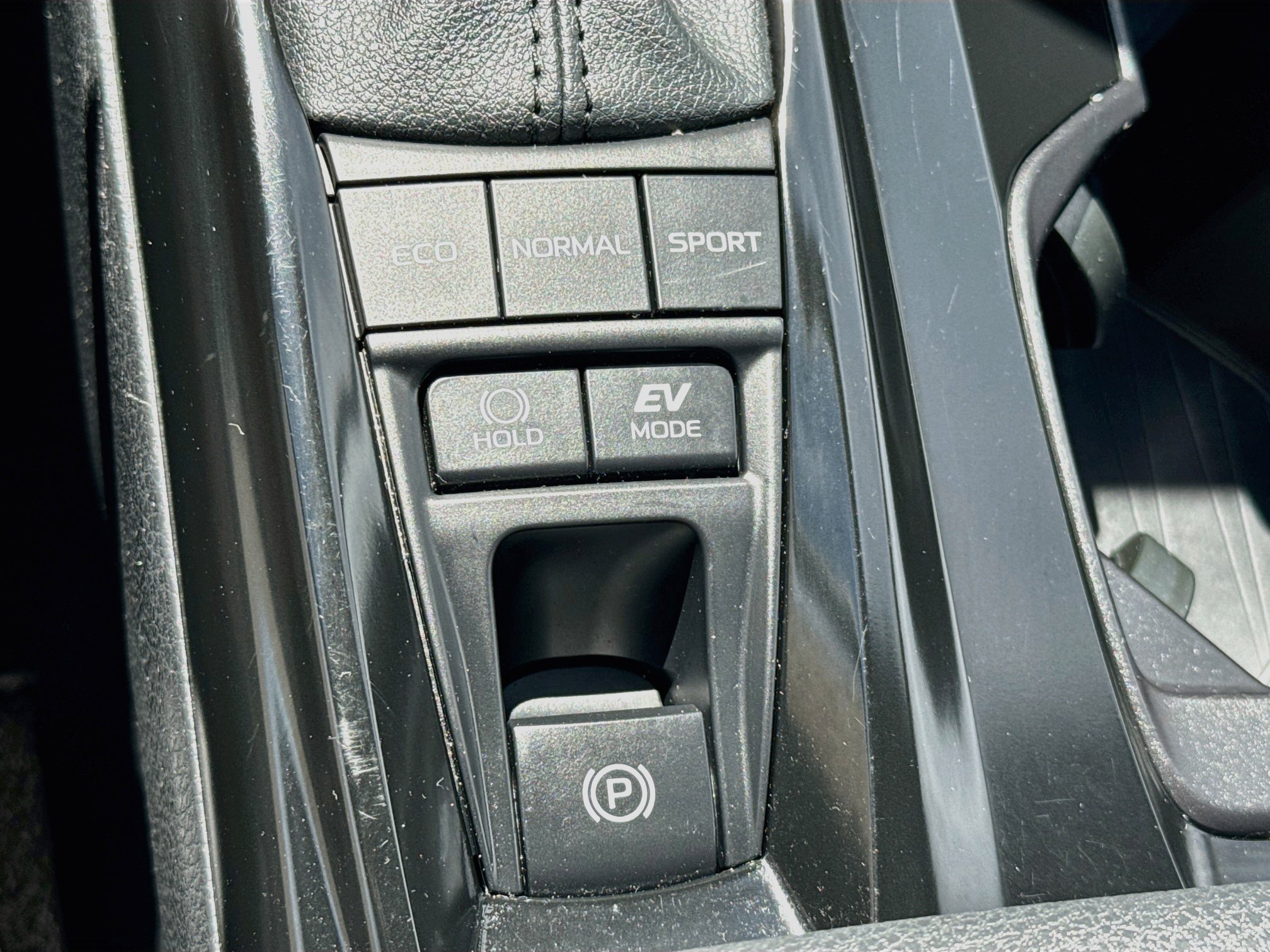 Used 2025 Toyota Camry SE FWD image 26