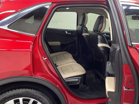 Used 2020 Ford Escape Titanium AWD/4WD image 22