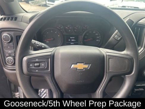 Used 2022 Chevrolet Silverado 2500 Custom w/ Custom Value Package image 8