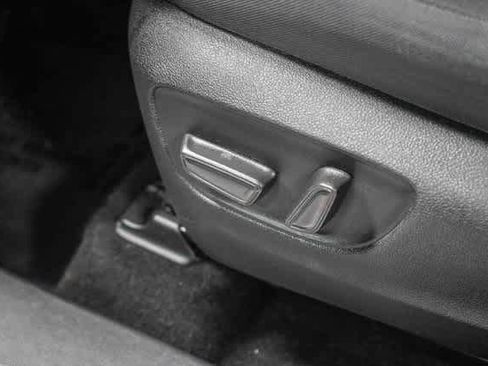 Certified 2023 Toyota Highlander LE image 23