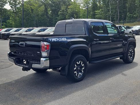 Used 2022 Toyota Tacoma TRD Off-Road AWD/4WD image 2