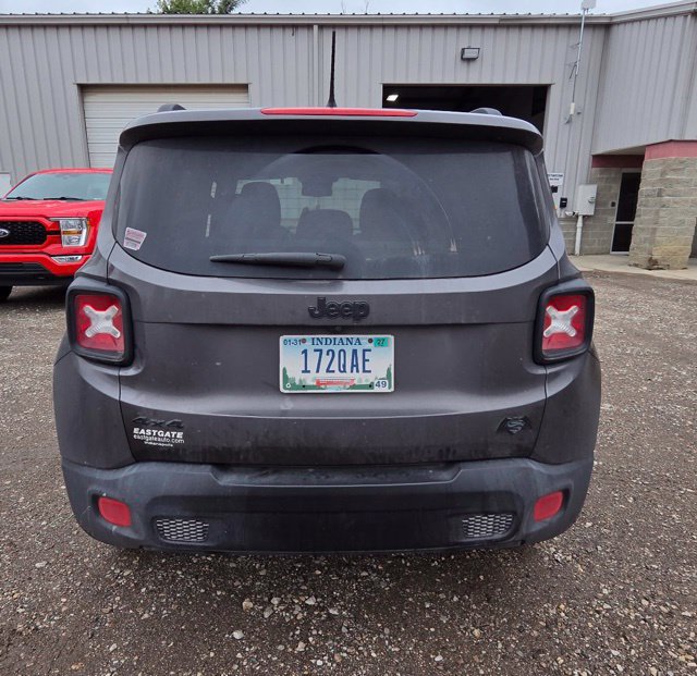 Used 2016 Jeep Renegade Latitude AWD/4WD image 5