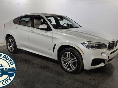 Used 2017 BMW X6 xDrive50i w/ Executive Package image 9