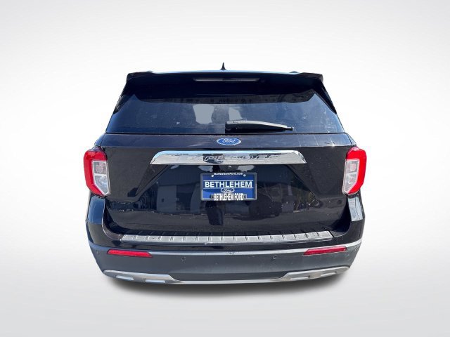 Used 2023 Ford Explorer XLT w/ Equipment Group 202A AWD/4WD image 4
