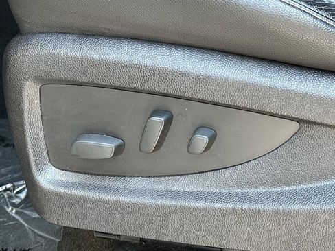 Used 2017 Chevrolet Tahoe LT AWD/4WD image 31