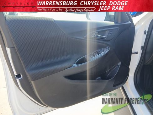Used 2024 Chevrolet Malibu LT FWD image 12