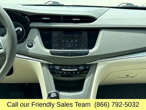 Used 2020 Cadillac XT5 Premium Luxury AWD/4WD image 18