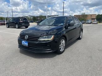 Used 2017 Volkswagen Jetta SE image 1