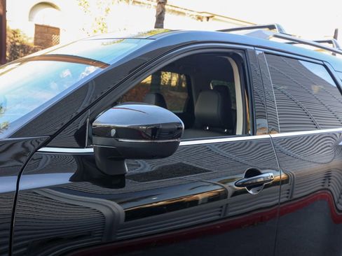 New 2025 Nissan Pathfinder SL image 12