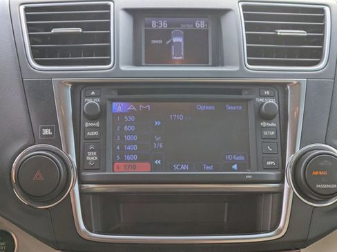 Used 2013 Toyota Highlander Limited image 8