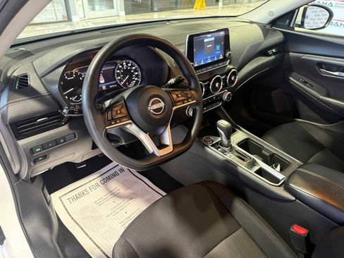 Used 2025 Nissan Sentra SV image 29