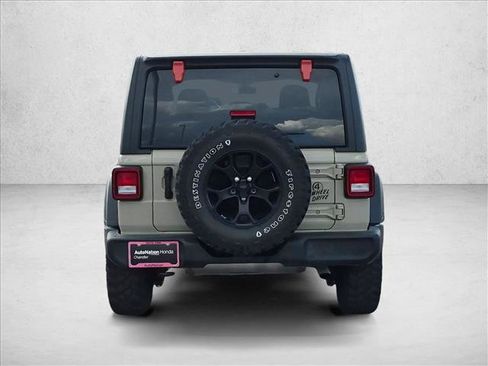 Used 2022 Jeep Wrangler Sport AWD/4WD image 6