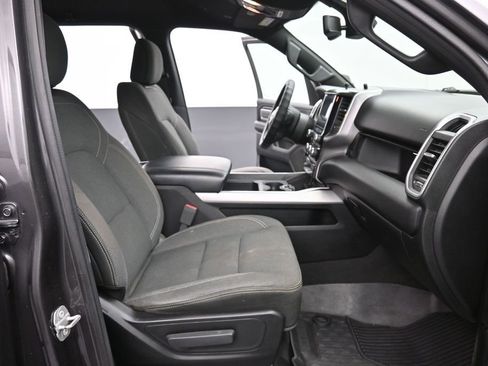 Used 2019 RAM 1500 Big Horn AWD/4WD image 14