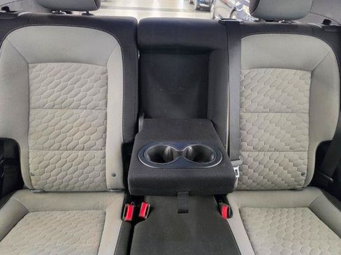 Used 2019 Chevrolet Equinox LS FWD image 35