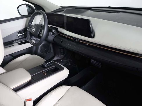 Used 2023 Nissan Ariya AWD image 29