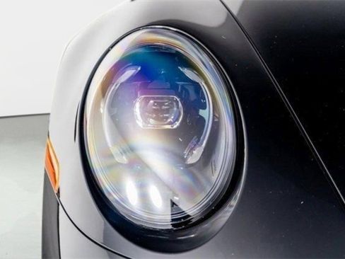 Used 2025 Porsche 911 Carrera image 23