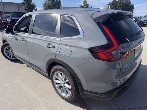 Used 2025 Honda CR-V EX-L image 4