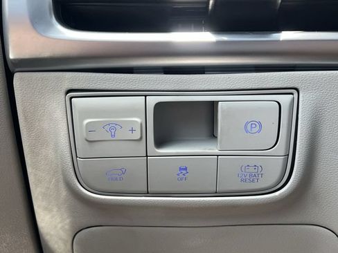 Used 2025 Hyundai Tucson Limited AWD/4WD image 31