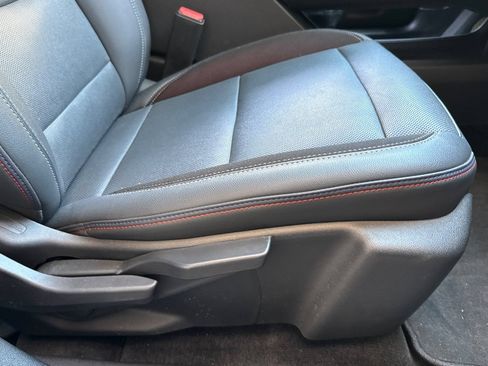 Used 2024 Chevrolet Equinox EV RS FWD image 23