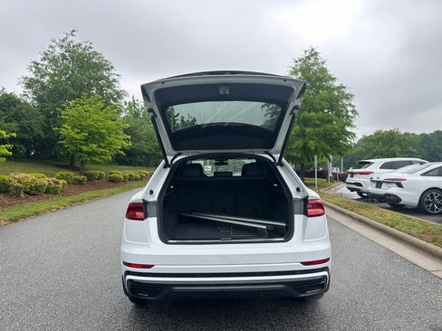 Used 2022 Audi Q8 Premium Plus AWD/4WD image 14