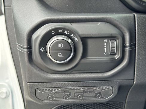 New 2025 Jeep Gladiator Sport image 46