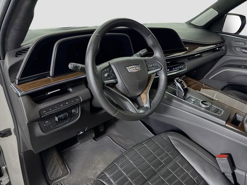 Used 2022 Cadillac Escalade ESV Sport Platinum w/ LPO, ONYX Package image 9