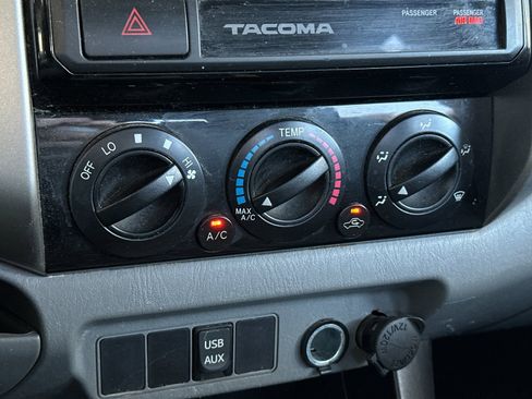 Used 2015 Toyota Tacoma PreRunner w/ TRD Sport Package image 17