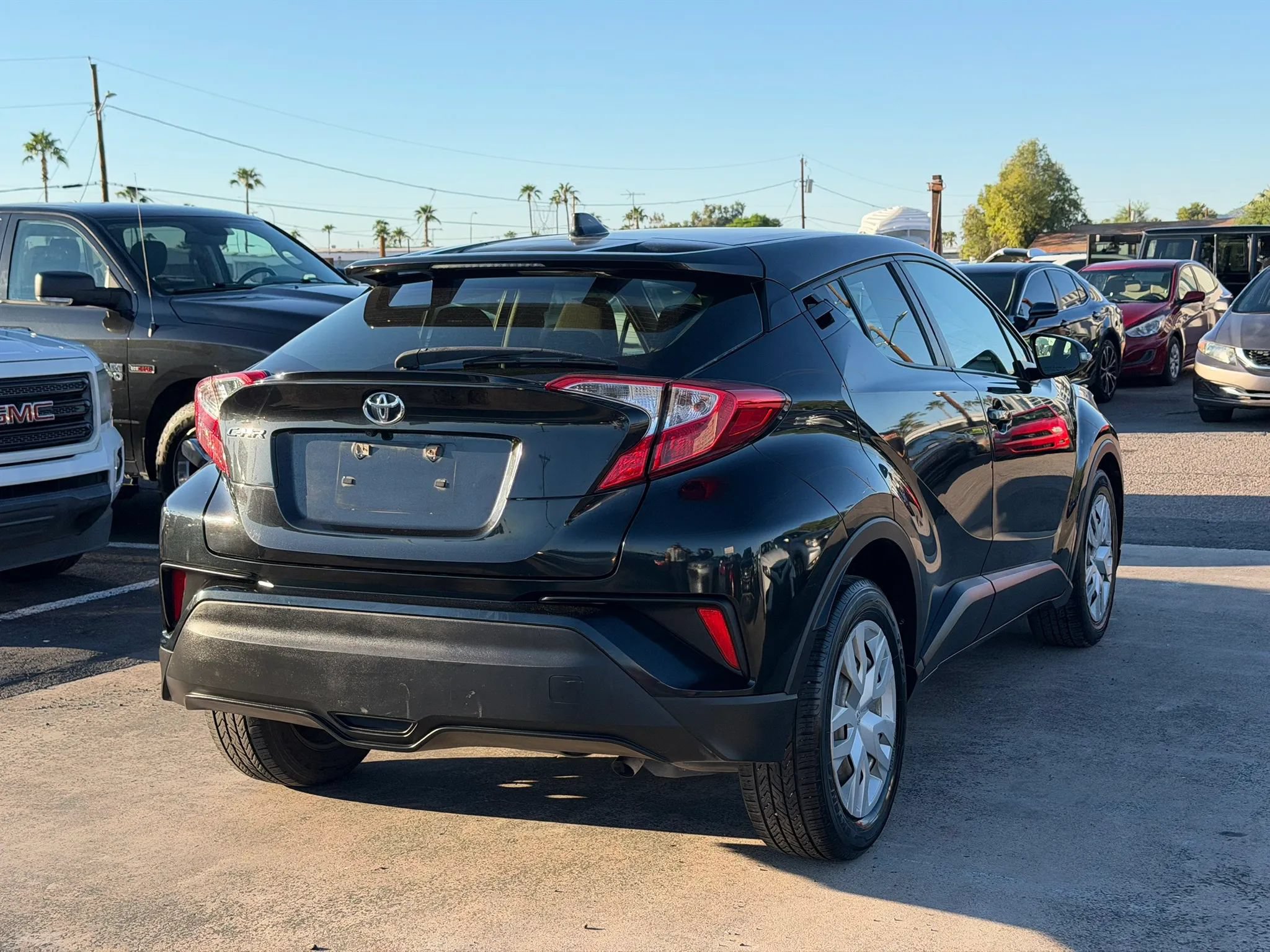 Used 2019 Toyota C-HR LE FWD image 9