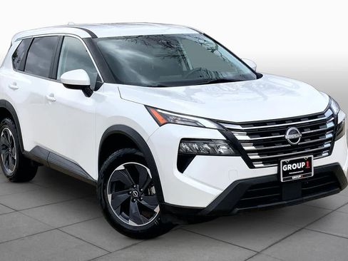 Used 2024 Nissan Rogue SV AWD/4WD image 5