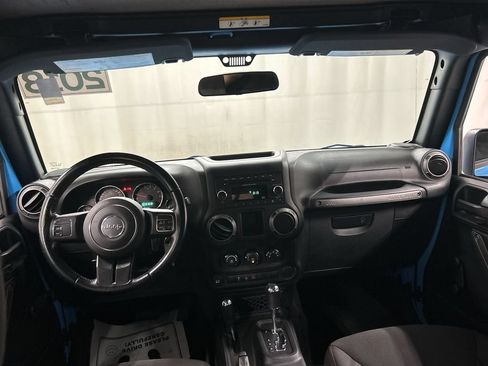 Used 2018 Jeep Wrangler Unlimited Sport AWD/4WD image 17