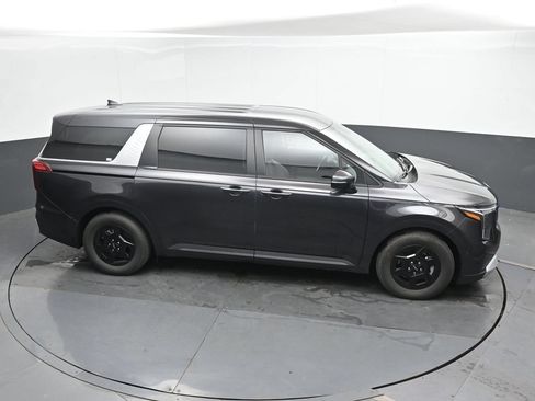 Used 2026 Kia Carnival FWD image 31