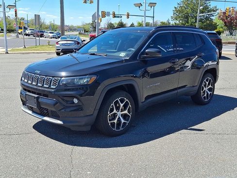 Used 2024 Jeep Compass Limited AWD/4WD image 6