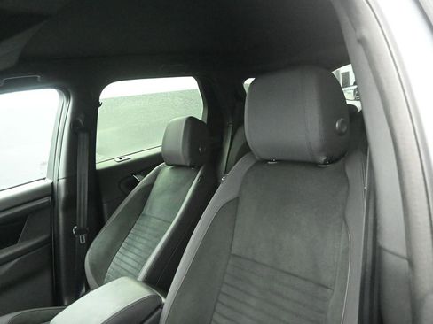 Used 2023 Land Rover Discovery Sport SE AWD/4WD image 10