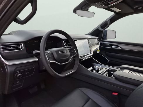 New 2026 Jeep Grand Wagoneer L Limited image 31