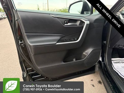 Used 2021 Toyota RAV4 XLE AWD/4WD image 21