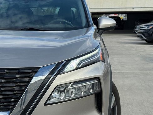 Used 2023 Nissan Rogue Platinum w/ Platinum Premium Package image 3